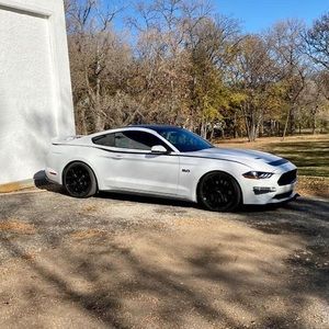 Meet your Posher, Travis